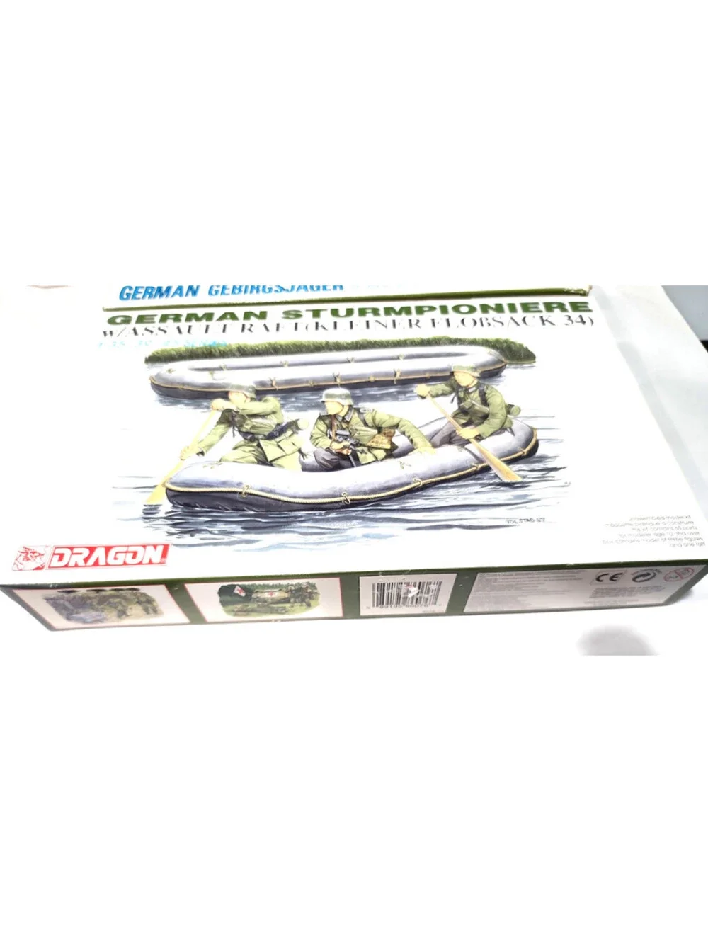 Dragon 6076 German Sturmpioniere with Assault Raft 1:35 Scale Model Kit 1/35